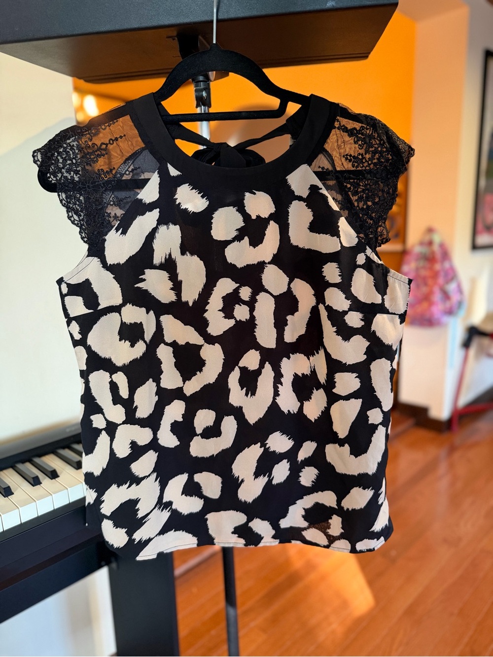 SHEIN Black & White Lace-Shoulder Animal Print Top
